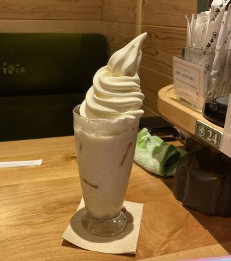 ビションフリーゼ　おもち  おもマッサージの日 IMG_9493-336x380