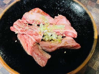 ビションフリーゼ　おもち 自分の事ですが  また美味しいお肉屋さん見つけました IMG_3332-380x285